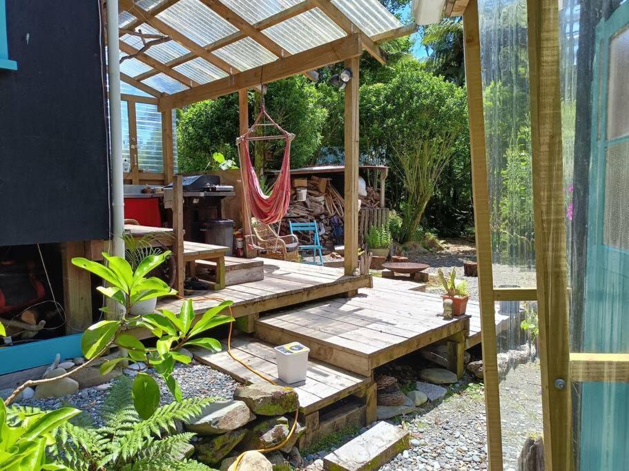 Gumboot Paradise Eco Stay Barrytown Exterior photo
