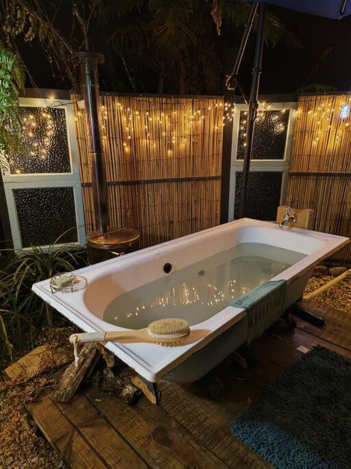 Gumboot Paradise Eco Stay Barrytown Exterior photo